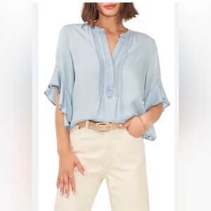 Vince Camuto Chambray Flutter Sleeve Blouse Sz M